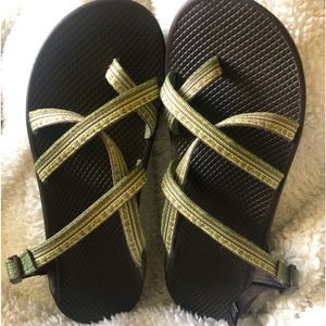 Chaco Zong Ecotread Backless Slide Sandal Women’s Size 9 green,brown,cream.